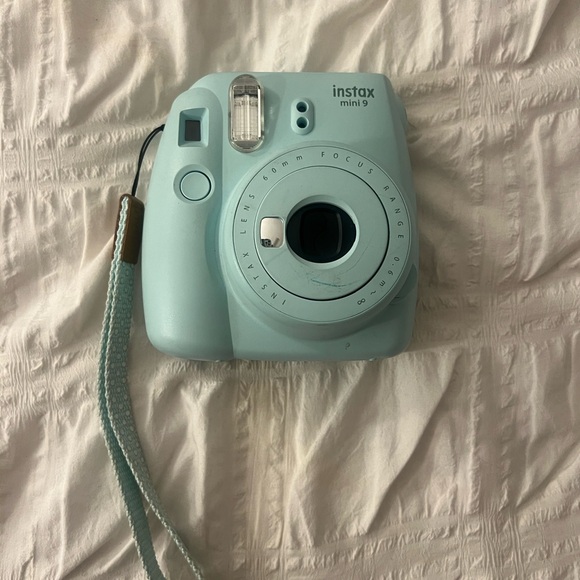 Instax Mini 9 - Soft Blue - Picture 2 of 2